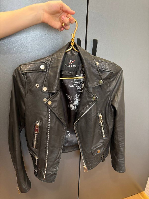 Косуха женская кожаная куртка размер S