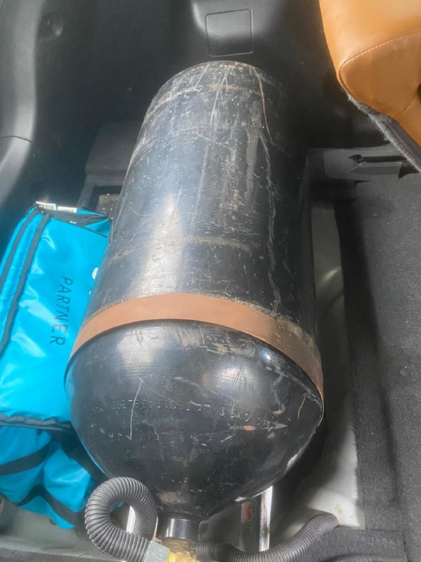 Газовый баллон с приборами 1