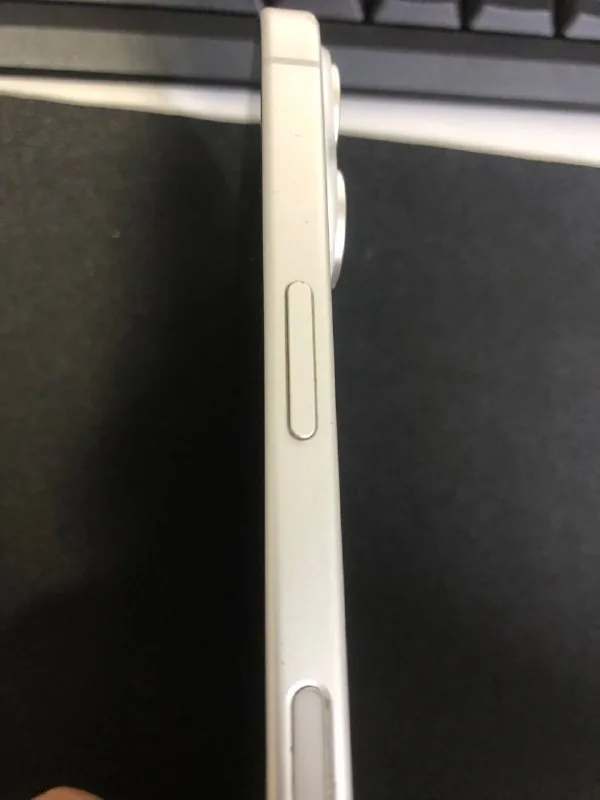 iPhone 16 1