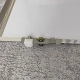 Две дверцы раздвижного шкафа с зеркалами 2