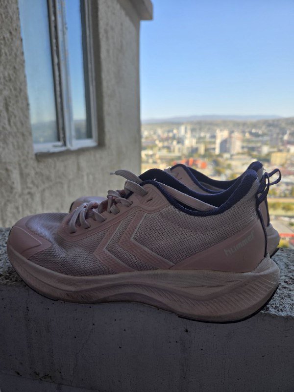 Розовые женские кроссовки hummel 40 размер