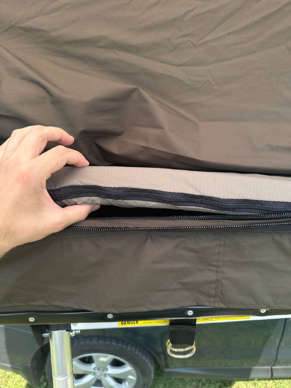 Палатка на машину с матрасом 140x220 2