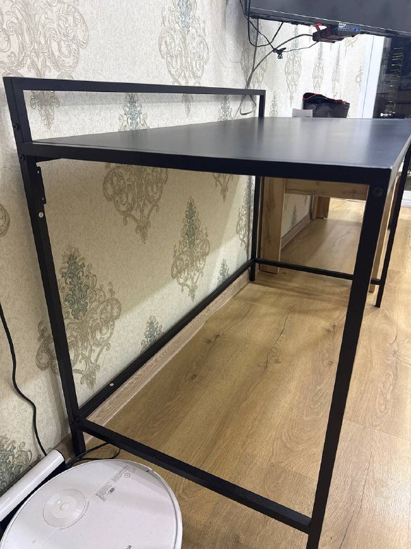 Удобный стул, металлический компьютерный стол