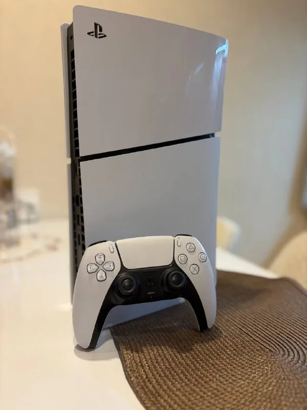 PS5 PlayStation 5 Slim 1