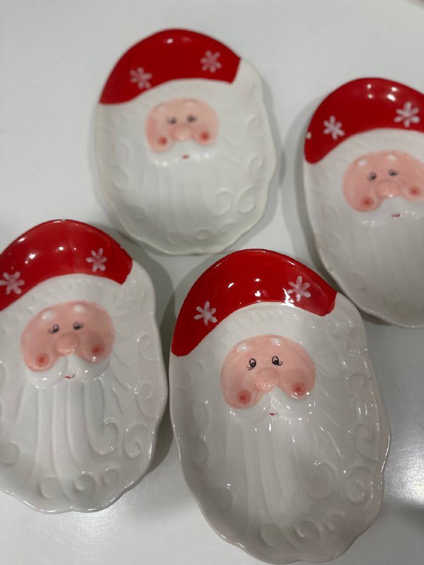 Новогодние керамические тарелочки в форме елки, снеговика, Санты, пингвина