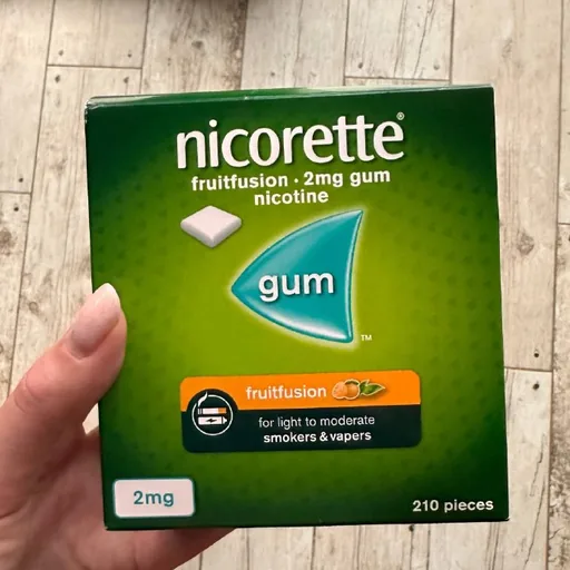 Никотиновые жевательные резинки Nicorette 2 мг