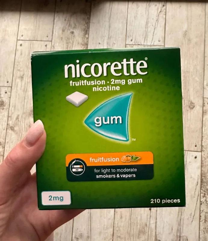 Никотиновые жевательные резинки Nicorette 2 мг