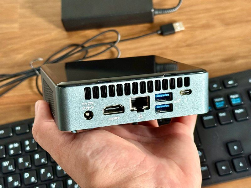 Мини-ПК Intel NUC8i3 i3-8109U 8GB RAM 500GB SSD 4