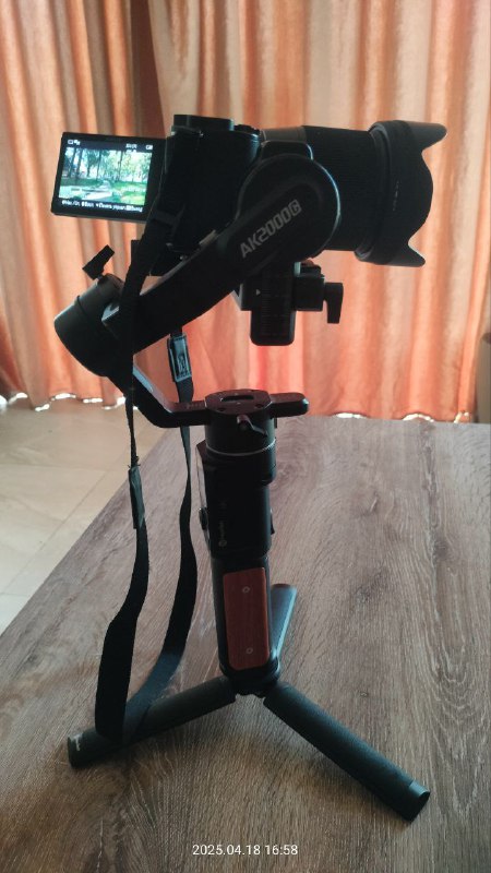 Камера Sony ZV-E10, объектив Sigma AF 16mm, стабилизатор FeiyuTech