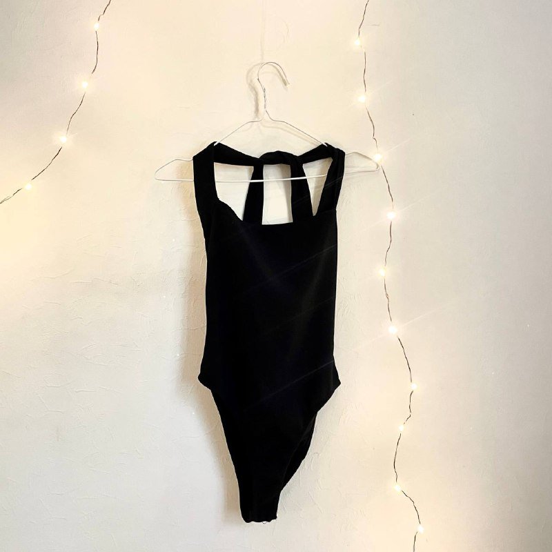 Сумка через плечо бордовая, Боди черный, Пижама Intimissimi, Свитер укороченный, Свитер удлиненный, Платок-косынка 2