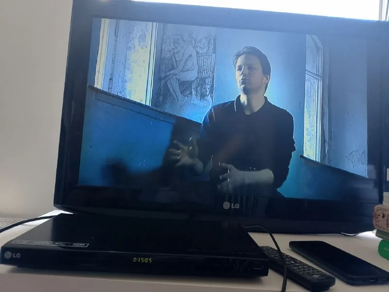 Телевизор LG 32LD320, DVD-плеер LG DVX642H 1
