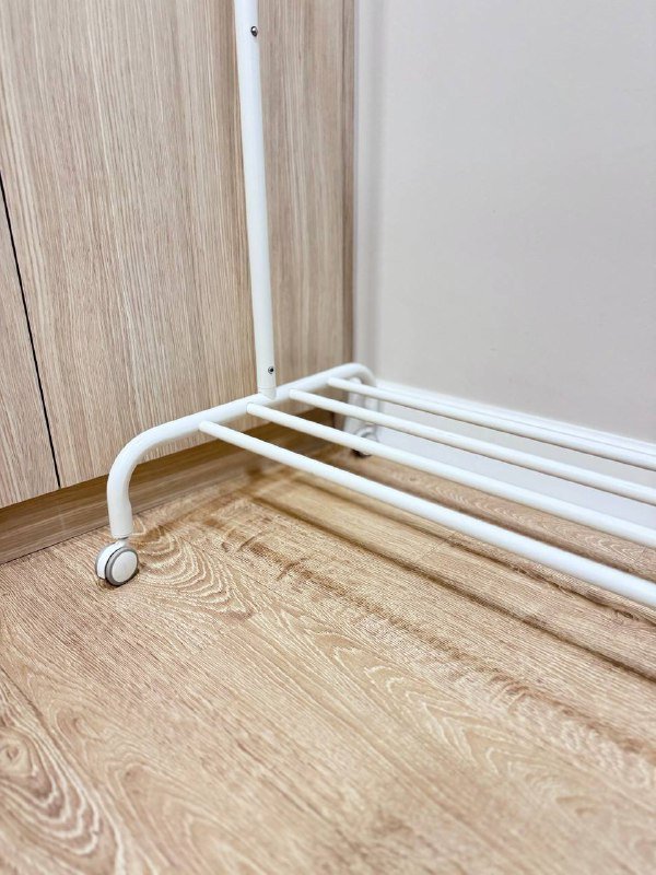 Металлическая вешалка для одежды ИКЕА 3