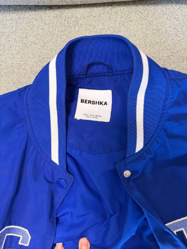 Бомбер Bershka размер M-L 3