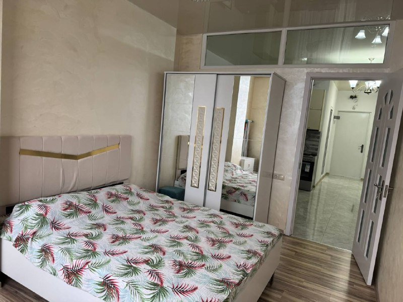 3-комнатная квартира с 2 спальнями, балконом, центральное отопление 4