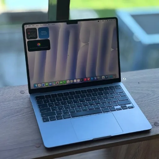 iPhone 14, iPhone 13 Pro, MacBook Air M2, PS5