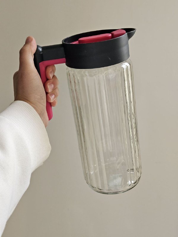 Два стеклянных графина для лимонада 2