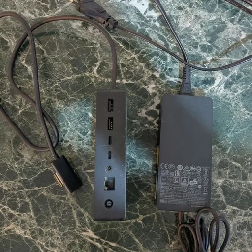 Microsoft Surface Dock 2, M.2 SSD адаптер USB-C