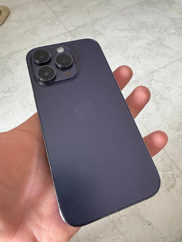 iPhone 14 Pro 128GB с чехлом 2