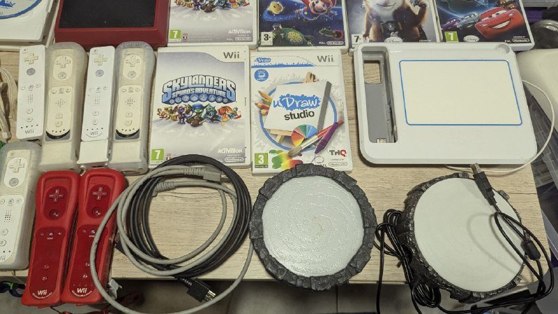 Игровые консоли Wii U, Wii, PS3, PS Vita с играми и аксессуарами 10