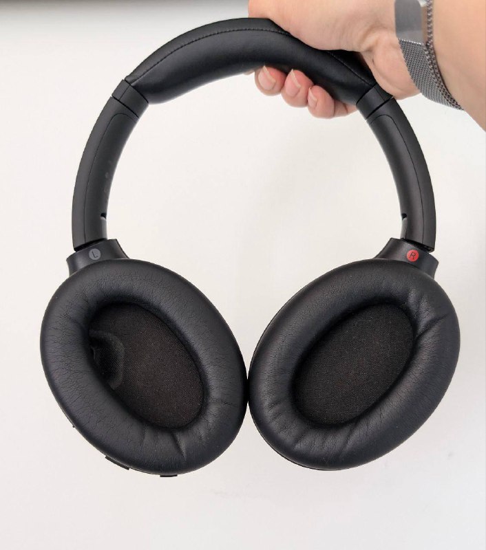 Наушники Sony WH-1000XM4 3
