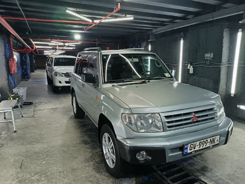 Автомобиль Mitsubishi Pajero 1998 года 4