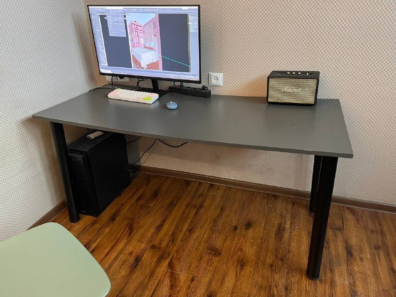 Стол рабочий из ЛДСП 149х69см