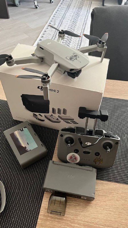 DJI Mini 2 дрон с пультом и 6 аккумуляторами
