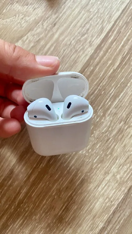 AirPods 2 1