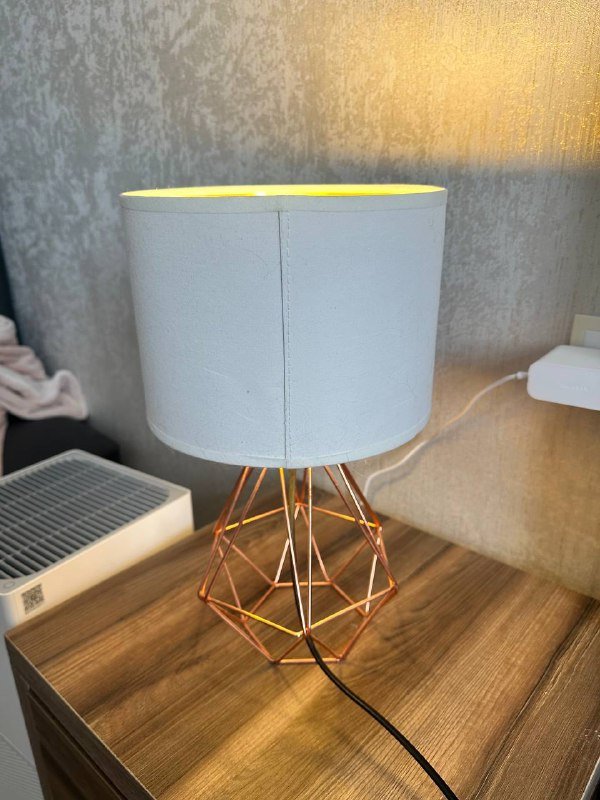 Лампа настольная прикроватная 2