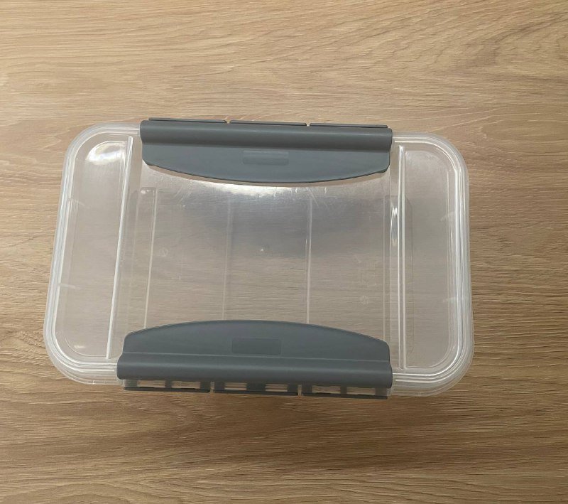 Пластиковые контейнеры с крышками 2