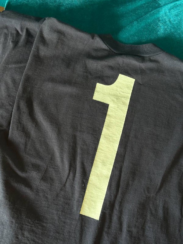 Футболка мерча Канье Уэста Ye Vultures Album 2