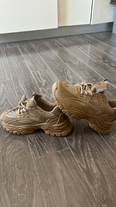 Женские кроссовки карамельного цвета размер 38,5 3