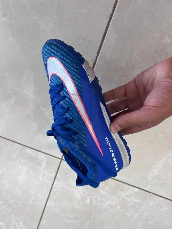 Футбольная обувь Nike Mercurial 1