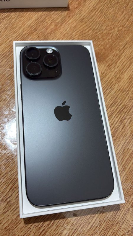 iPhone 16 Pro Max Black Titanium 256 GB 4