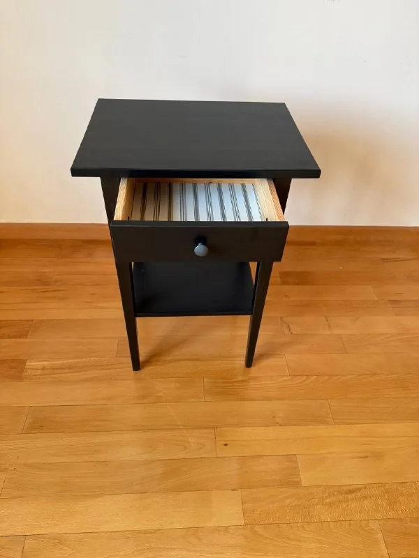 Стол IKEA 1
