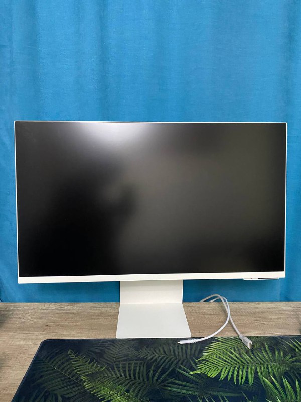 Samsung Smart M8 32" 4K Monitor 5