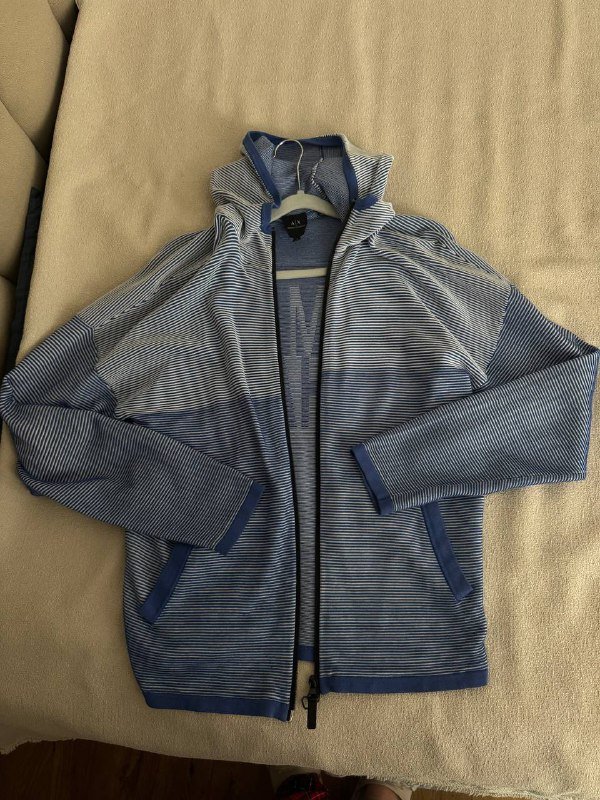 Кофта Armani, Куртка Champion размеры С