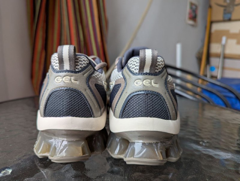 Кроссовки ASICS GEL-QUANTUM KINETIC 4