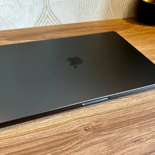 MacBook Pro 16 M3 Pro