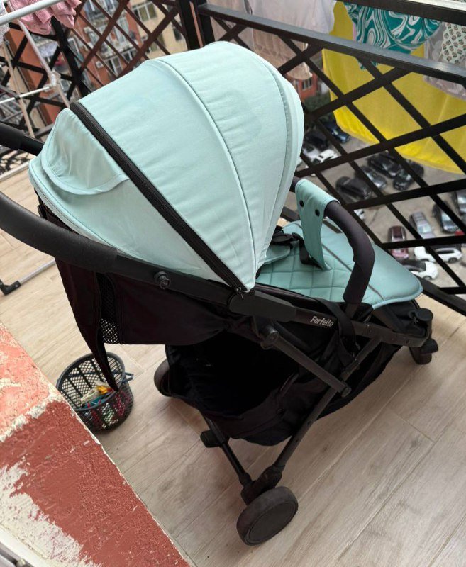 Легкая удобная детская коляска 4