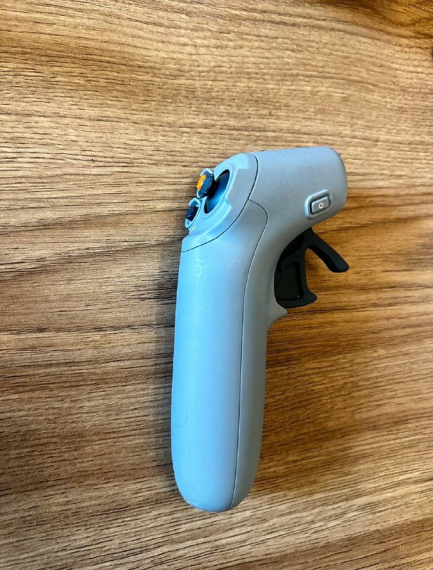 Сумка DJI, DJI Motion Controller 2, Фильтры DJI Avata, DJI Mini 3 Pro с батареями и зарядным хабом 2