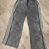 Спортивные штаны с молниями 1