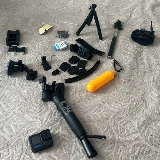 GoPro Hero 11, стабилизатор, крепления, 4 аккумулятора