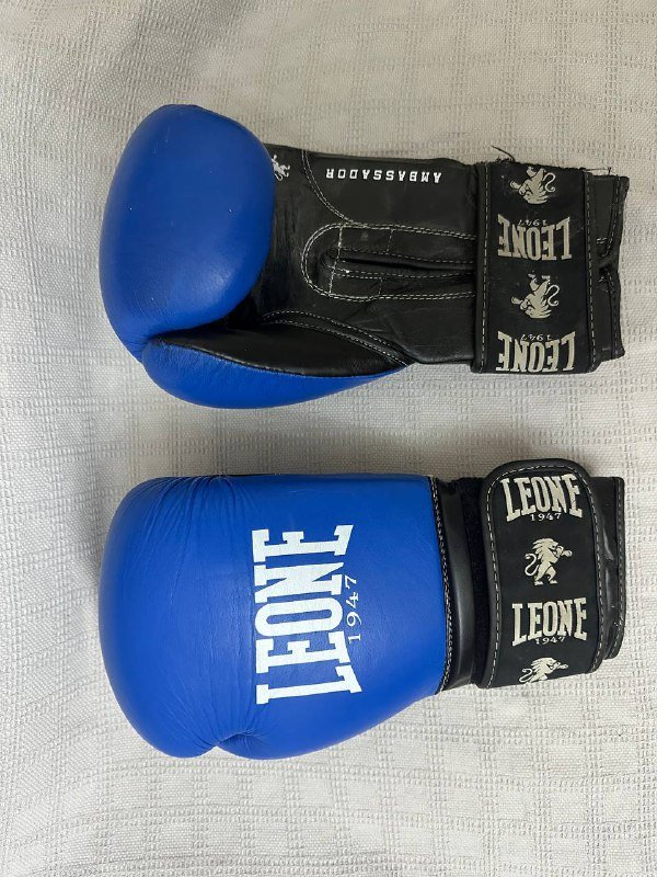 Боксерские шлемы и перчатки 3