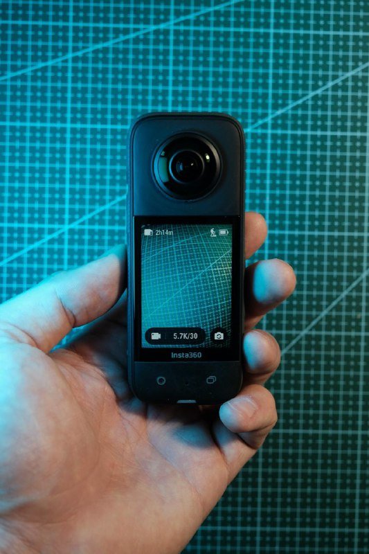 Камера Insta360 x3, силиконовый чехол, селфистик