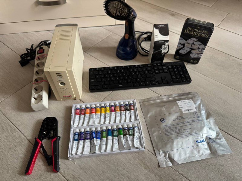 Источник питания, клавиатура Xiaomi, краски, адаптеры, кабели, джойстик Logitech