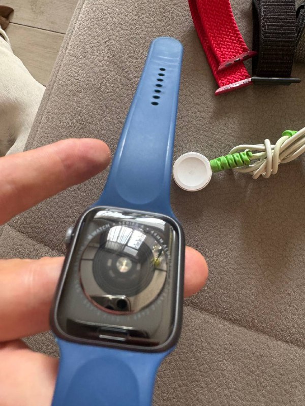 Apple Watch Series 4 44mm 3