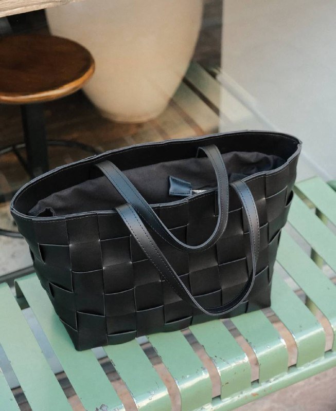 Черная сумка грузинского бренда Tavrieli 2