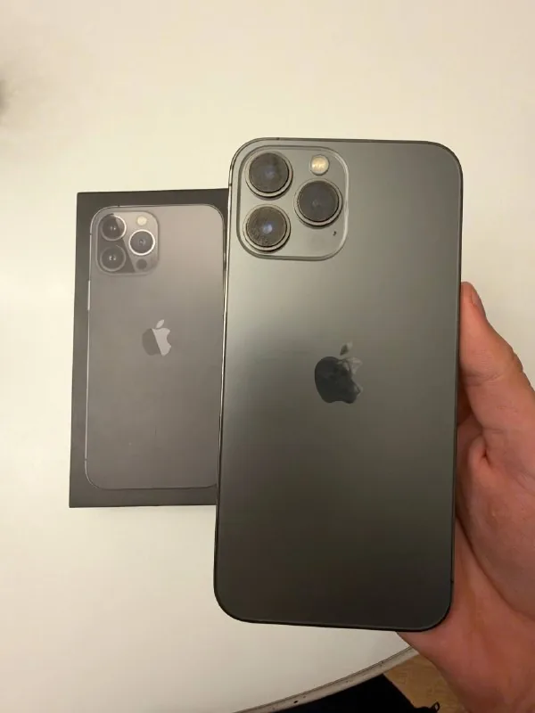 iPhone 13 Pro Max 1