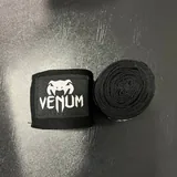 Боксерские перчатки Venum, бинты 8